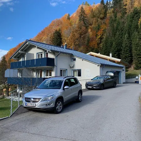 Haus Roecken *